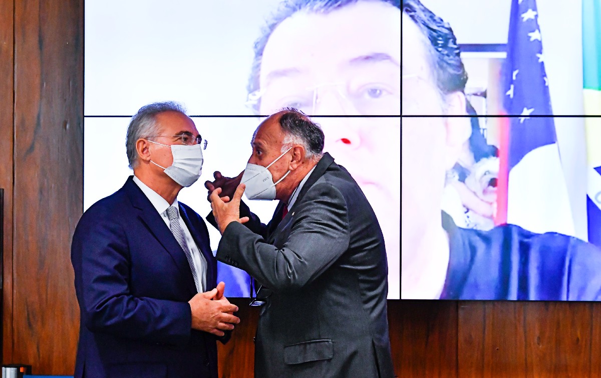 CPI da Covid leva bolsonarismo a apagar centenas de posts e vídeos com 'fake news'